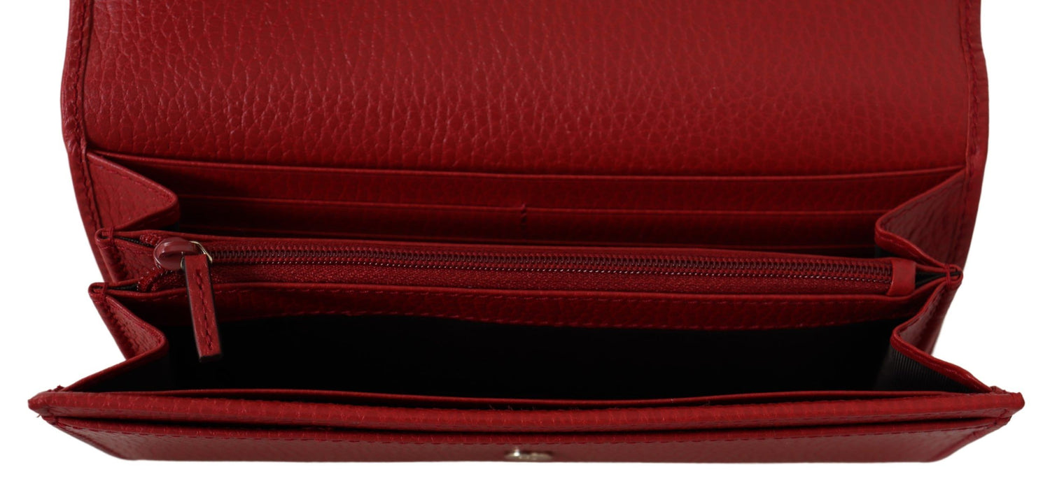 Gucci Elegant Red Leather Wallet with Iconic Interlock