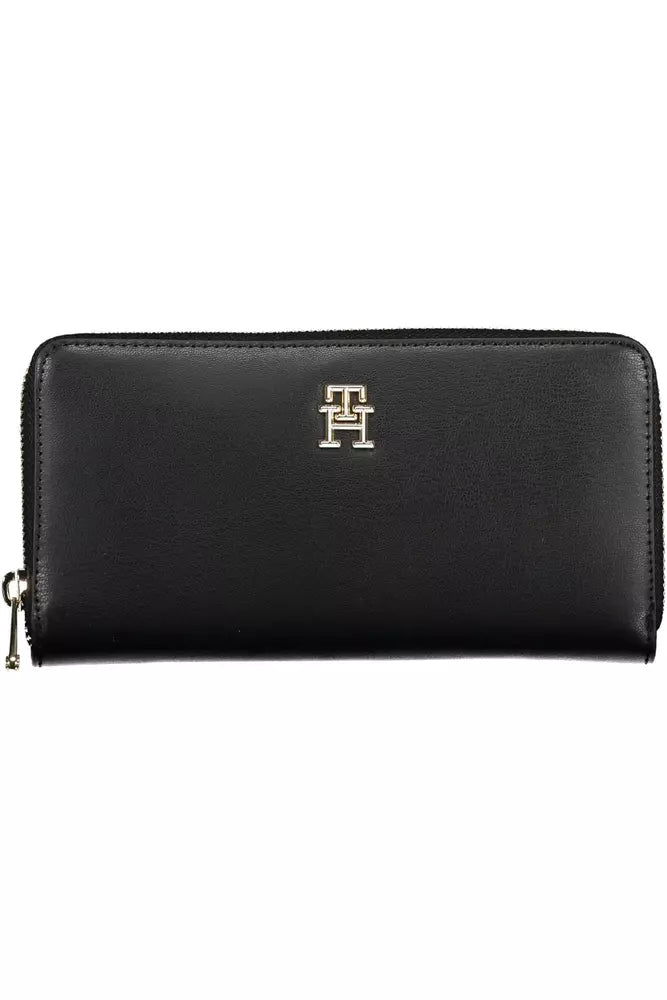 Tommy Hilfiger Elegant Black Wallet with Contrasting Accents