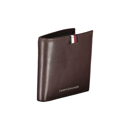 Tommy Hilfiger Elegant Leather Wallet with Contrast Detailing