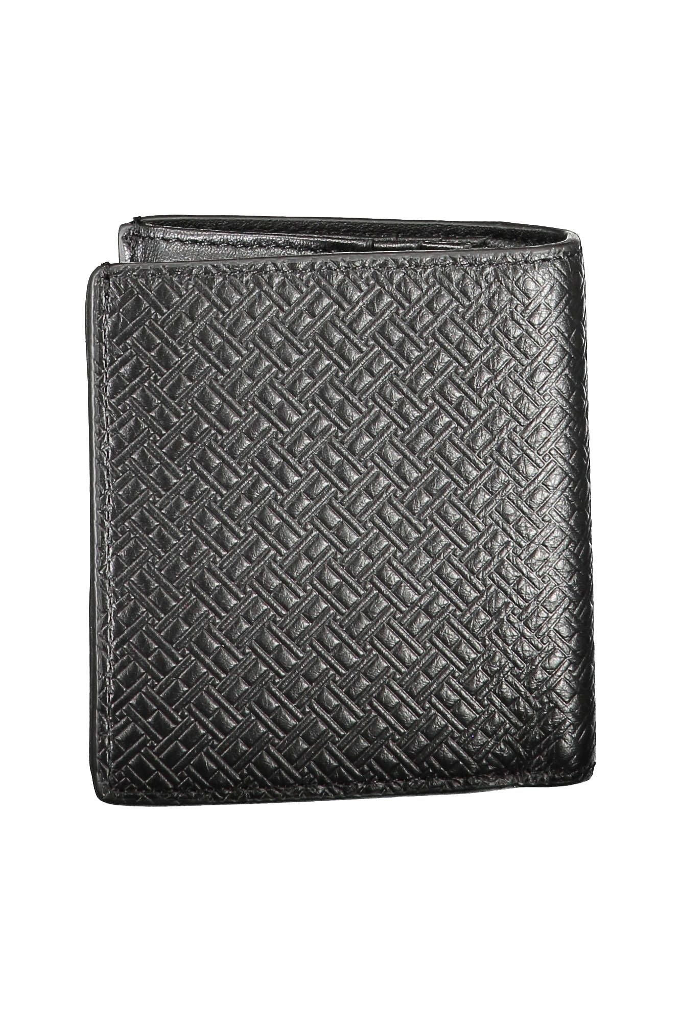 Tommy Hilfiger Elegant Black Leather Bifold Wallet